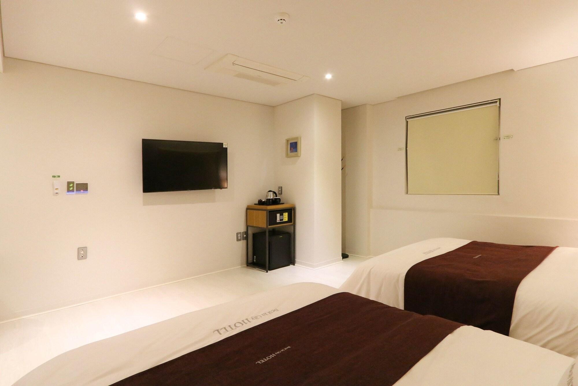 Best In City Hotel Busan Esterno foto