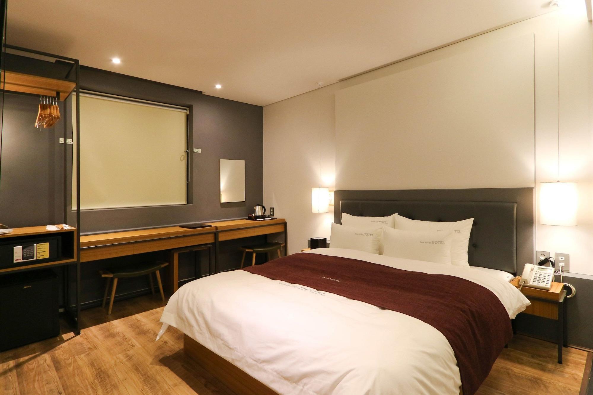 Best In City Hotel Busan Esterno foto