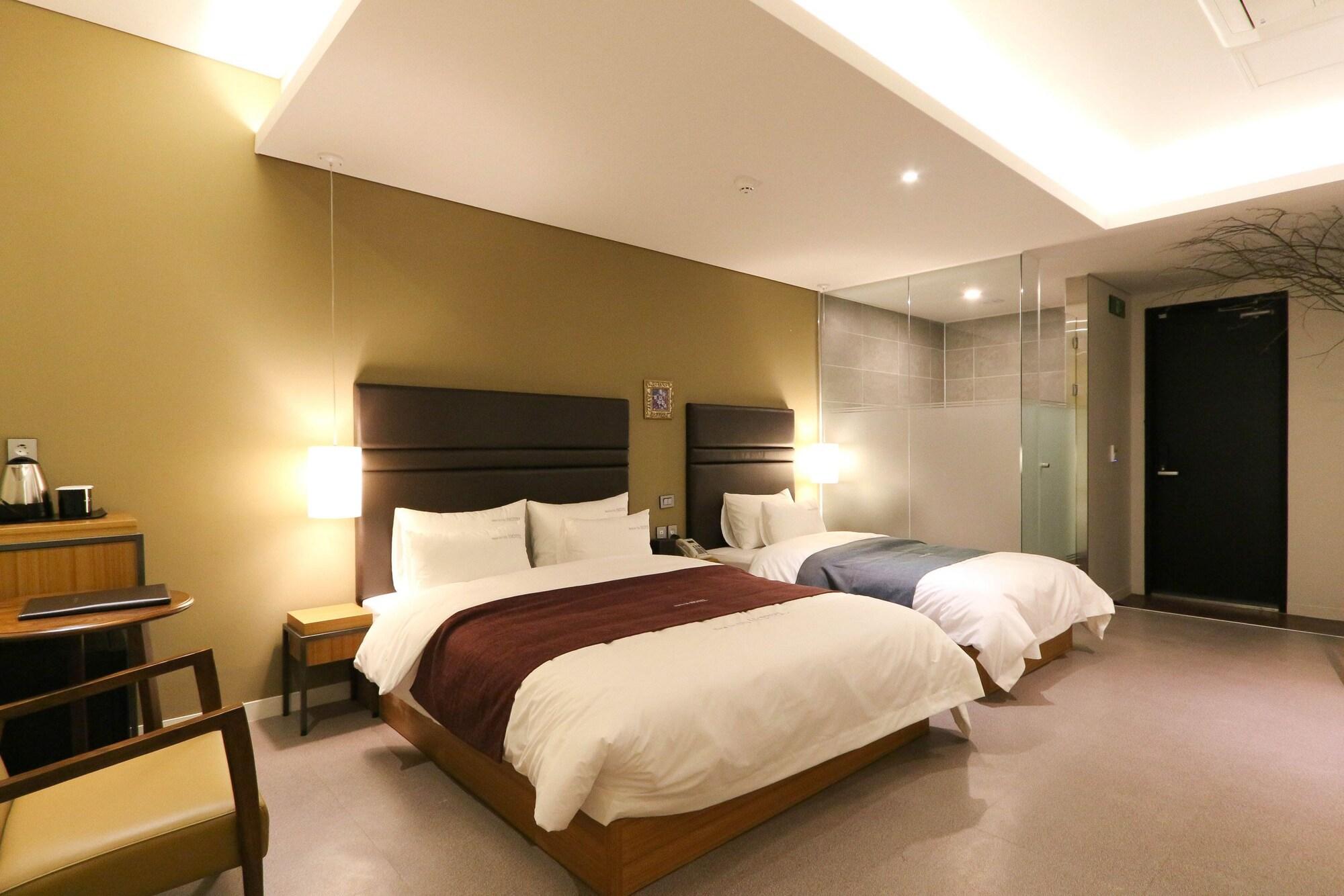 Best In City Hotel Busan Esterno foto