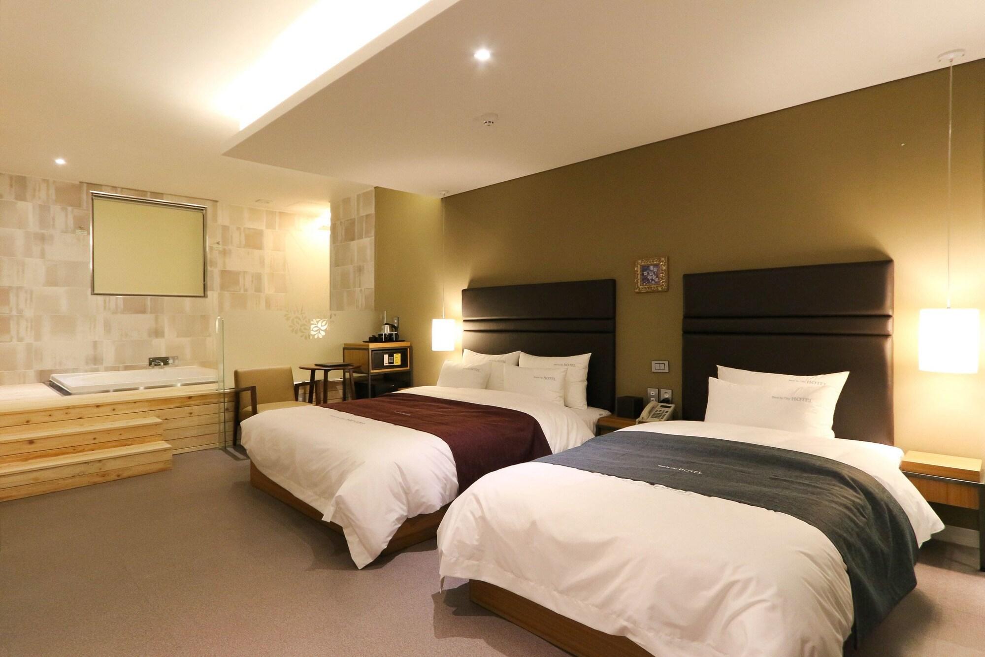 Best In City Hotel Busan Esterno foto