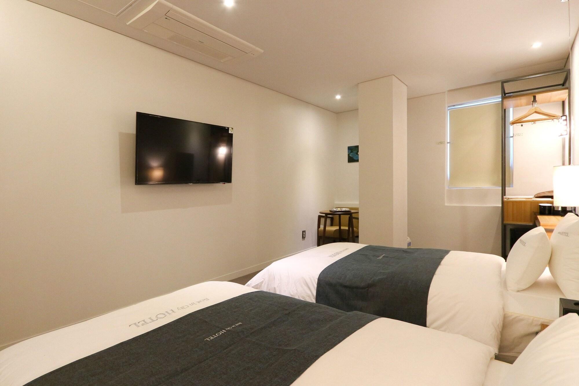 Best In City Hotel Busan Esterno foto