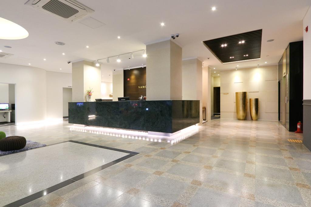 Best In City Hotel Busan Esterno foto
