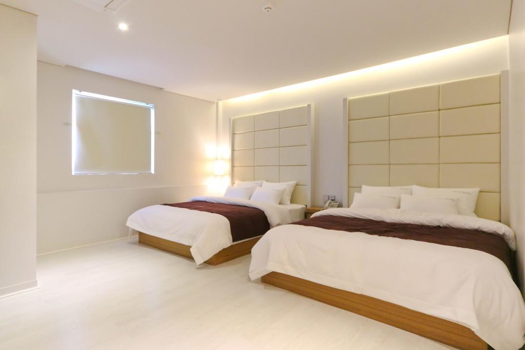 Best In City Hotel Busan Esterno foto