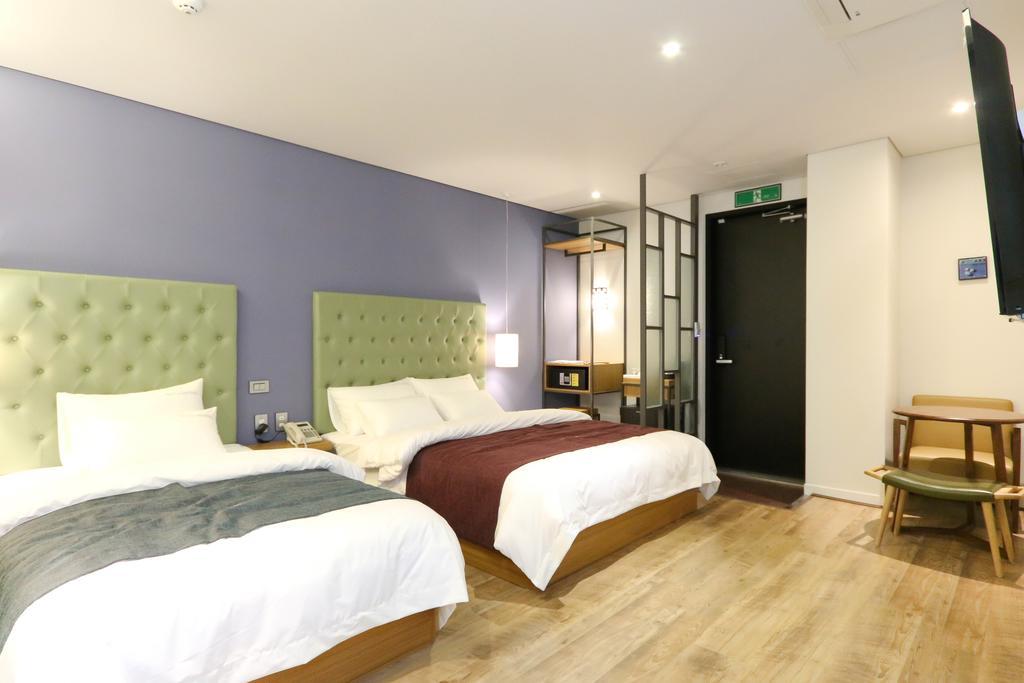 Best In City Hotel Busan Esterno foto