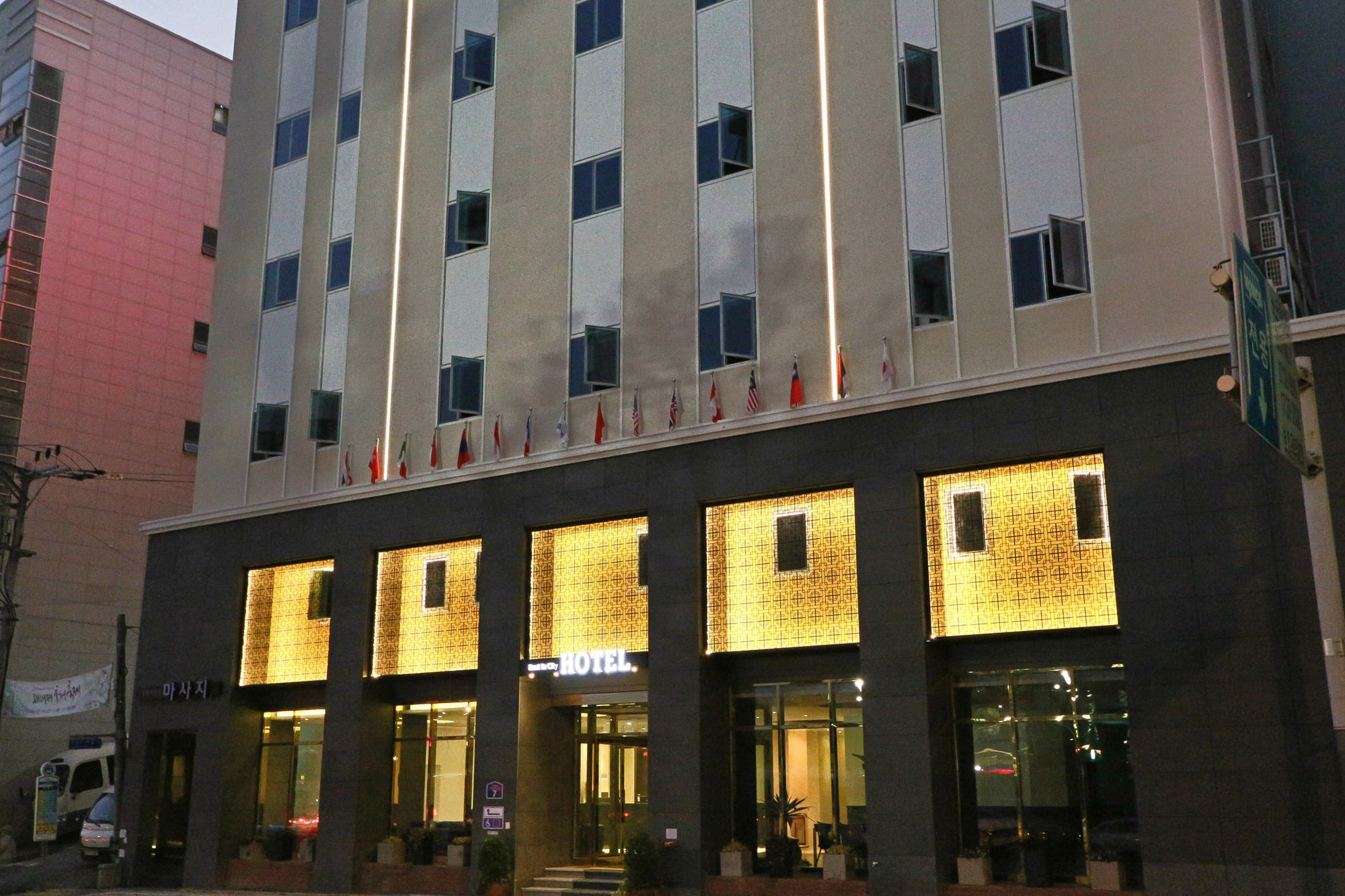 Best In City Hotel Busan Esterno foto